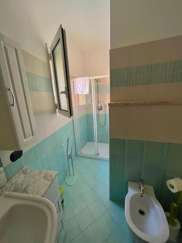 Ένα μπάνιο στο Chéry Holiday Home