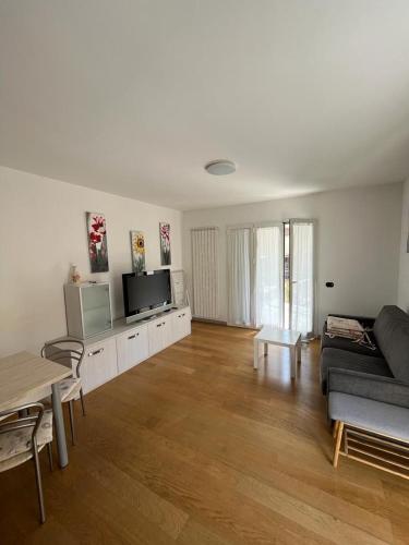 Η κουζίνα ή μικρή κουζίνα στο Chéry Holiday Home