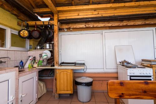 Η κουζίνα ή μικρή κουζίνα στο Fener Guest House