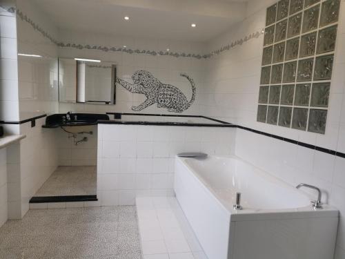 Un baño de CAV Casa del vecchio faggio - 4 stelle - Nebbiuno Lago Maggiore