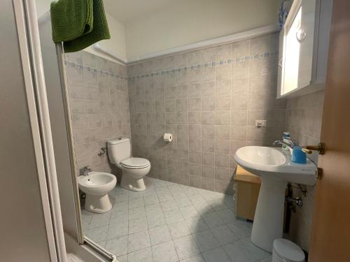 Ένα μπάνιο στο Centrico appartamento a 100 metri dal mare.