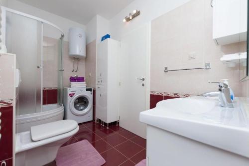 Et badeværelse på Charming apartment in Omiš city centre