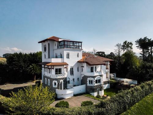 Résidence Château d'Acotz - Appartements avec piscine à 300m des Plages & Océan photo 2