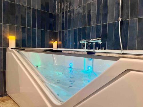 Maison balnéo centre-ville @casaberruyere