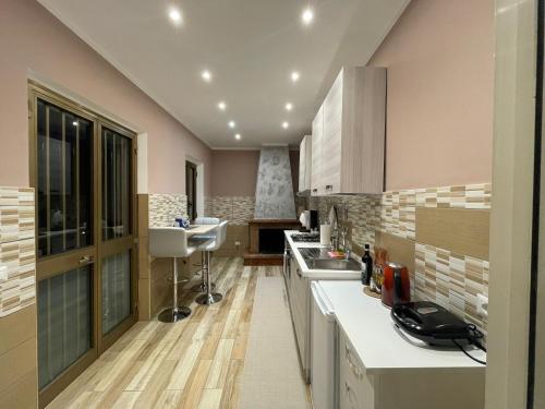 Dapur atau dapur kecil di B&B Mon Amour