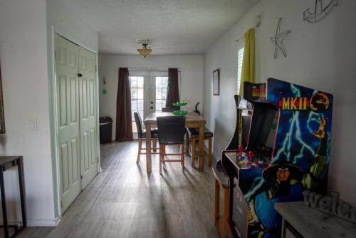 OceanView Oasis - Relax with Hot Tub, Breakfast, Fire Pit & Putting Green! photo 22
