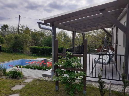 Holiday home in Balatongyörök 42286