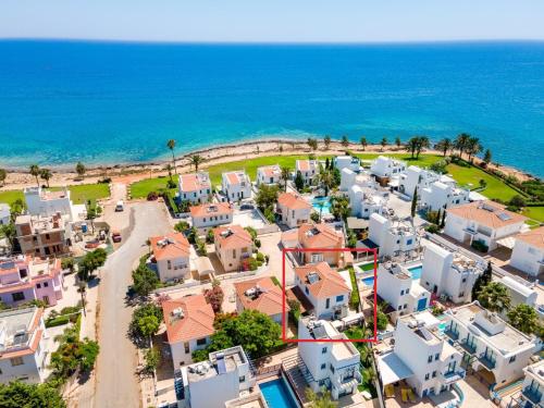 Γενική θέα στη θάλασσα ή θέα στη θάλασσα από  αυτή η βίλα