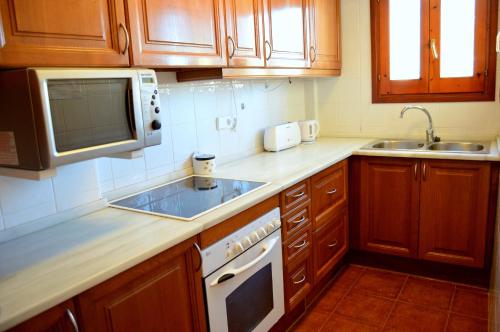 Dapur atau dapur kecil di Casa con piscina en el Casco Historico