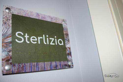 a sign on a wall with the word sergio at GuerriniBNB Civico 5 in Manerbio
