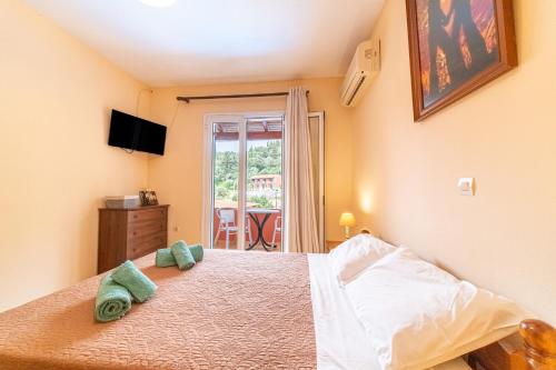 A bed or beds in a room at Arianna Studio 16