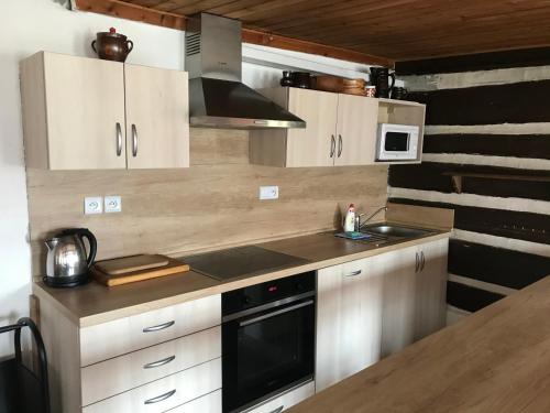 Gallery image of Roubenka u vleku in Josefuv dul