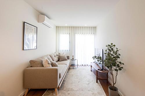 Santos Pousada 1071 by LovelyStay