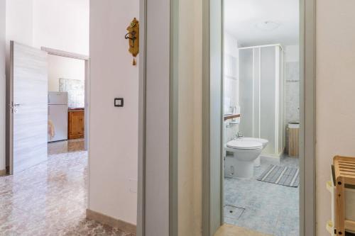 Ένα μπάνιο στο Casa Vacanza Lu Mare e Lu Ientu