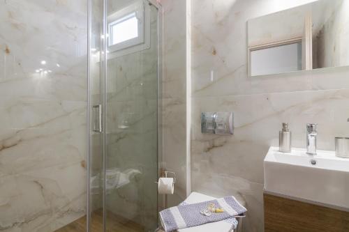 Aphrodite Apartment