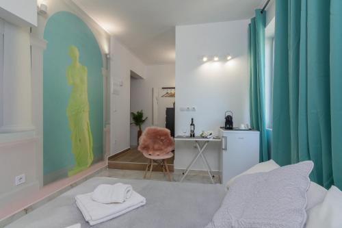 Aphrodite Apartment