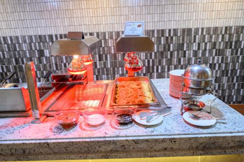 Mad på resortet eller i nærheden