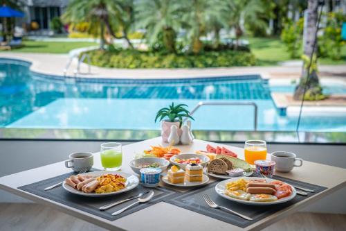 Mad på resortet eller i nærheden