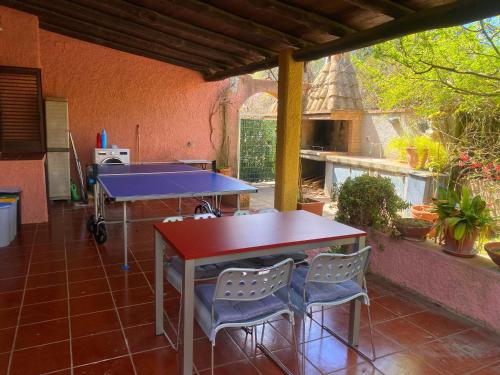 Fotografie z fotogalerie ubytování Lovely home 5 min walk to the beach, 3 bedrooms ample outdoor relax and WIFI v destinaci Santa Luria