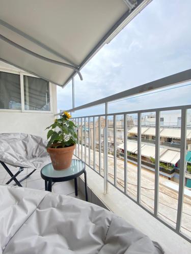 Top Floor Apt with Balcony - Acropolis View & Sunset - Koukaki