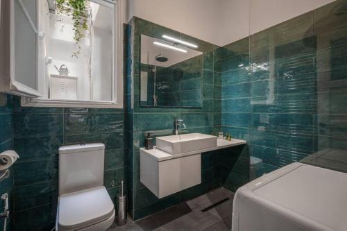 Ebullience - Stylish & Chic Athens Apartment