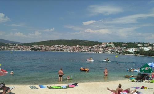 Holiday apartment in Okrug Gornji with terrace, air conditioning, WiFi, washing machine 5070-1
