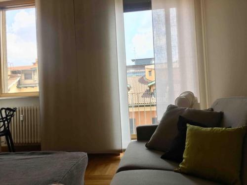 Ảnh trong thư viện ảnh của Elegant Apartment San Babila ,5 minutes from Duomo ở Milan