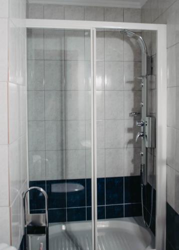 Obrava Guesthouse Kotroni Trikalonにあるバスルーム