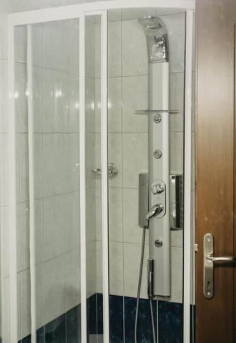 Obrava Guesthouse Kotroni Trikalonにあるバスルーム