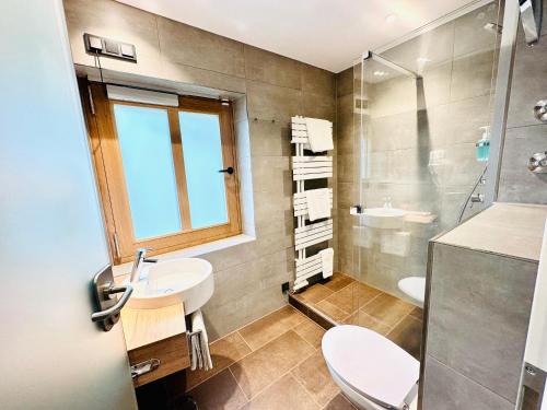 Koupelna v ubytování Hotel Alte Post