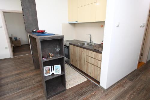 Η κουζίνα ή μικρή κουζίνα στο SokoBlue