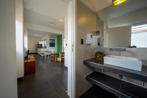 Η κουζίνα ή μικρή κουζίνα στο Tucan Suites Tarapoto - Hotel Asociado Casa Andina