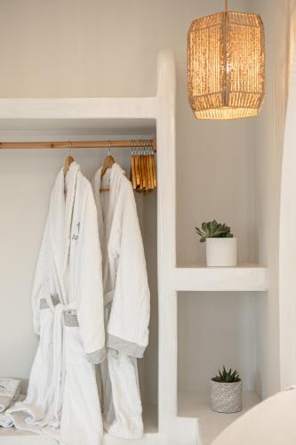 Фотография из галереи Porto Dema Luxury Suites в городе Схинуса