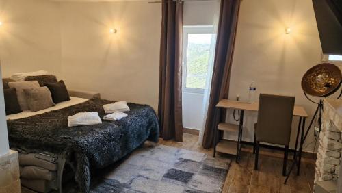 Postel nebo postele na pokoji v ubytování L'Escale chambres privées chez l'habitant JFDL