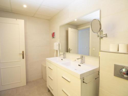 Kúpeľňa v ubytovaní Lightbooking La Nogalera Torremolinos