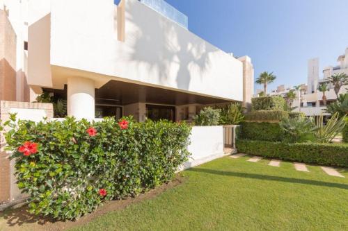 BAHIA DE LA PLATA-Exclusive Seafront Apartment-4Pax