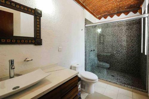 Un baño de Espectacular casa recién remodelada en Cuernavaca
