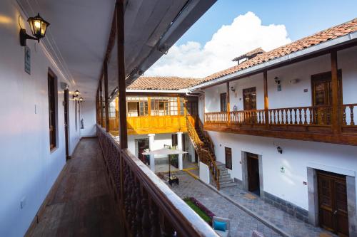 Balkon atau teras di SACHA Centric