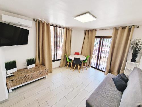 Apartment Carlos V - 1C, Benidorm – Updated 2023 Prices