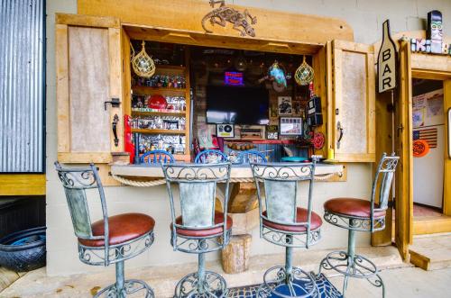 Gallery image of Waterfront Ozarks Home with Hot Tub, Bar and Dock in Rocky Mount