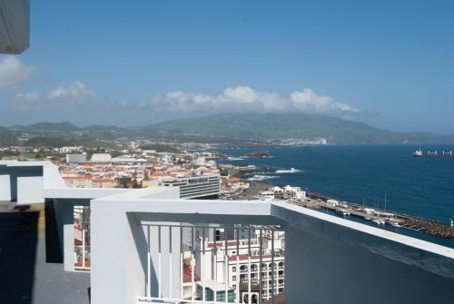 Atlantic Penthouse - City, Montain & Ocean - Free Parking