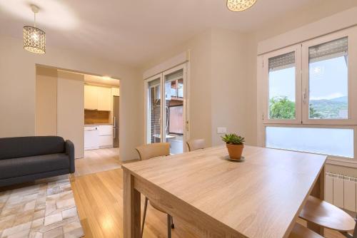Vivienda turística reformada en zona residencial con garaje y wifi