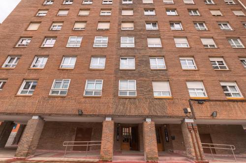 Vivienda turística reformada en zona residencial con garaje y wifi