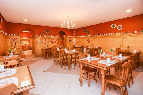 Hotel das Hortênsiasにあるレストランまたは飲食店