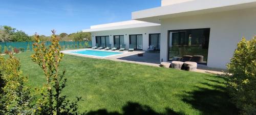Valverde 3 Villa, Vilamoura, Algarve, only 5 minutes from Marina, Golf and Beach