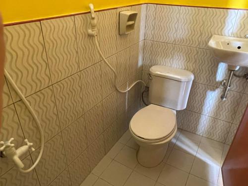Bilik mandi di Xylla Guesthouse