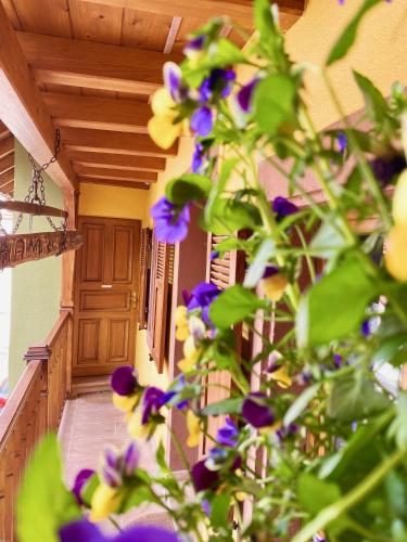 Κήπος έξω από το L'estaminet De La Vallée