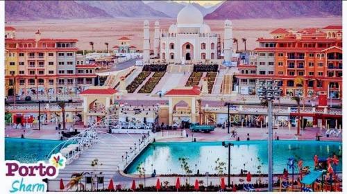 Bazén v ubytování Porto sharm pool and lake view nebo v jeho okolí