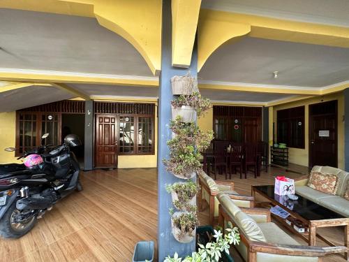 Fotografie z fotogalerie ubytování Nadyah Syariah Homestay v destinaci Ketapang