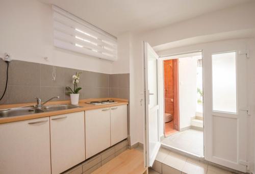 Apartments Up and Down – Photos 5